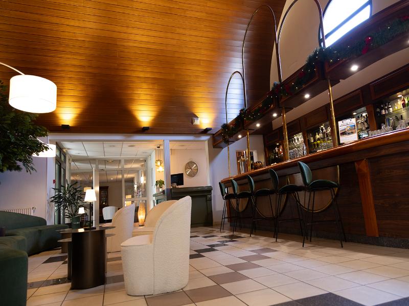 The Originals City, Le Patio, Cholet Nord. image