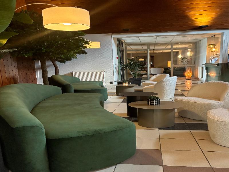 The Originals City, Le Patio, Cholet Nord. image
