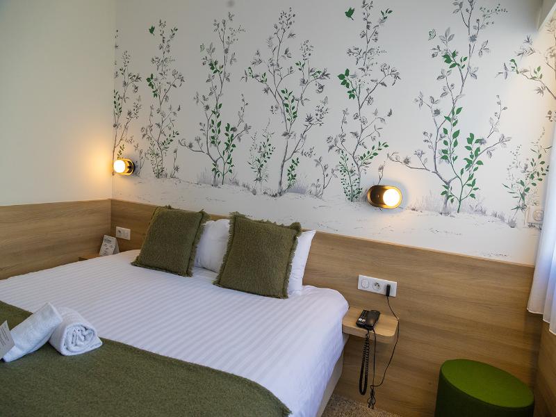 The Originals City, Le Patio, Cholet Nord. image