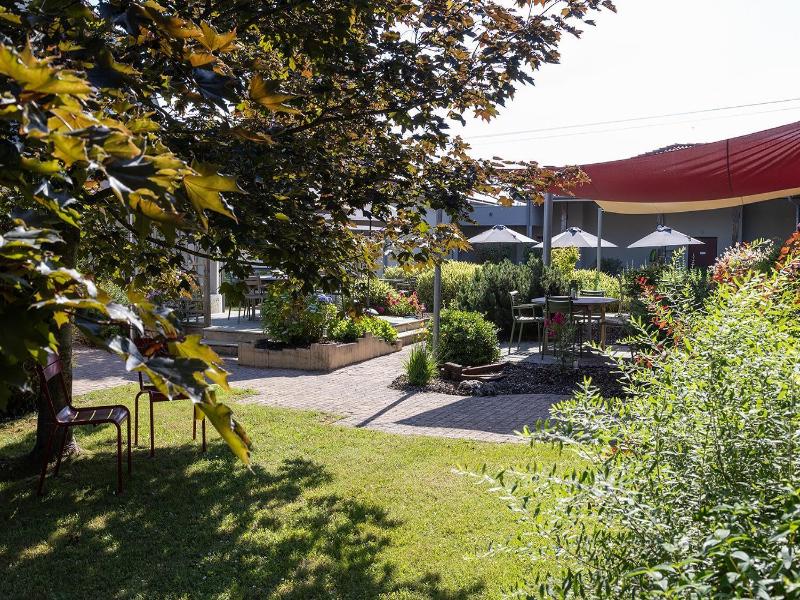 The Originals City, Le Patio, Cholet Nord. image