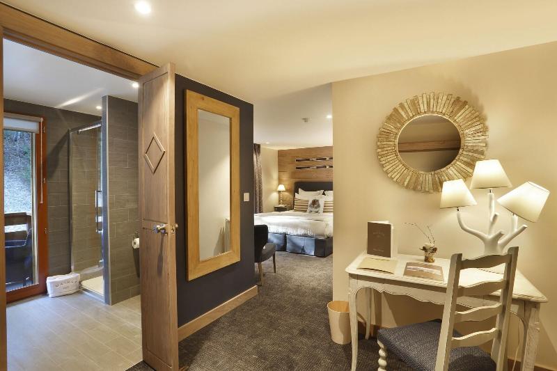 Chalet-Hôtel La Mainaz Restaurant & Resort, The O image