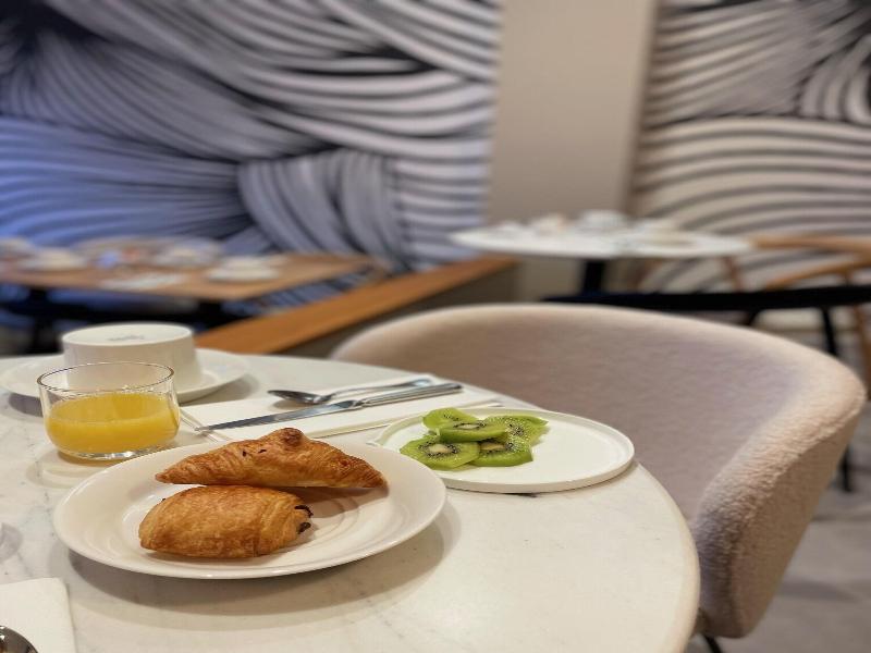 Hotel Les Costans image