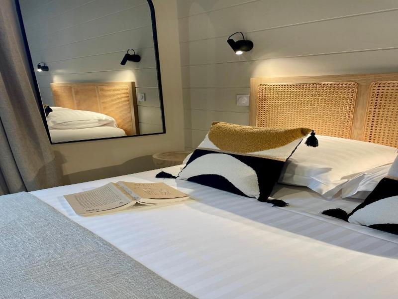 Hotel Les Costans image