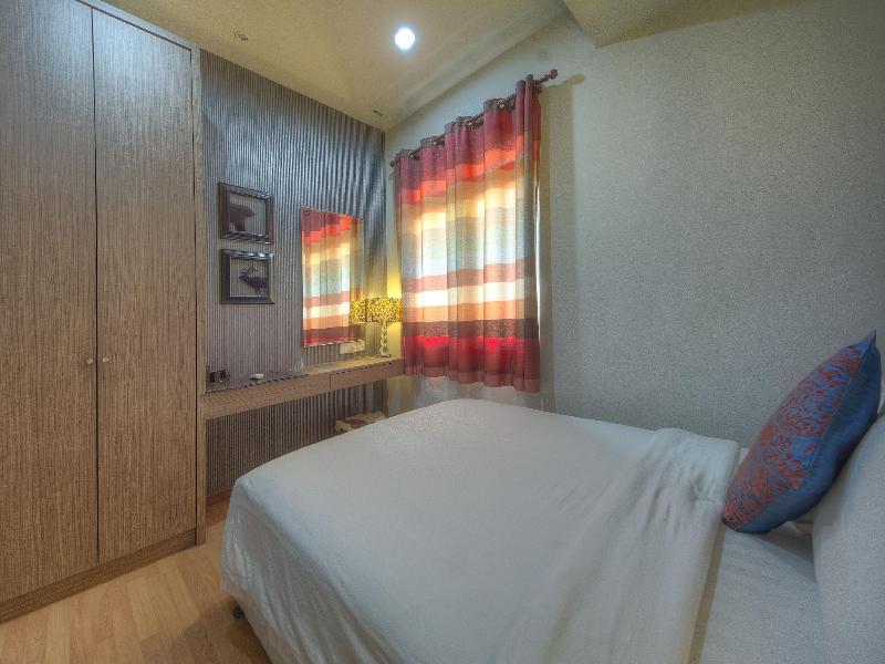 Arenaa Deluxe Boutique Hotel image