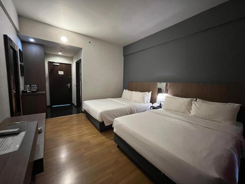 Arenaa Deluxe Boutique Hotel image