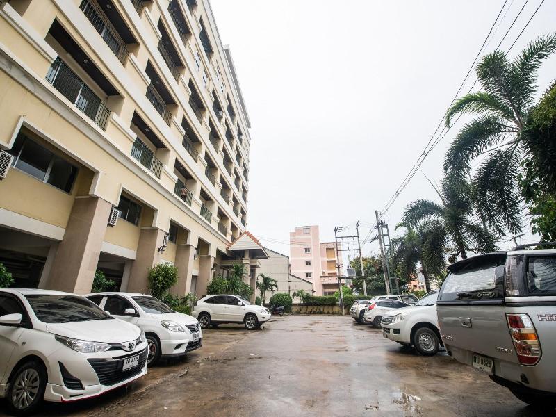 The Chanthong Residence And Hotel Pattaya image
