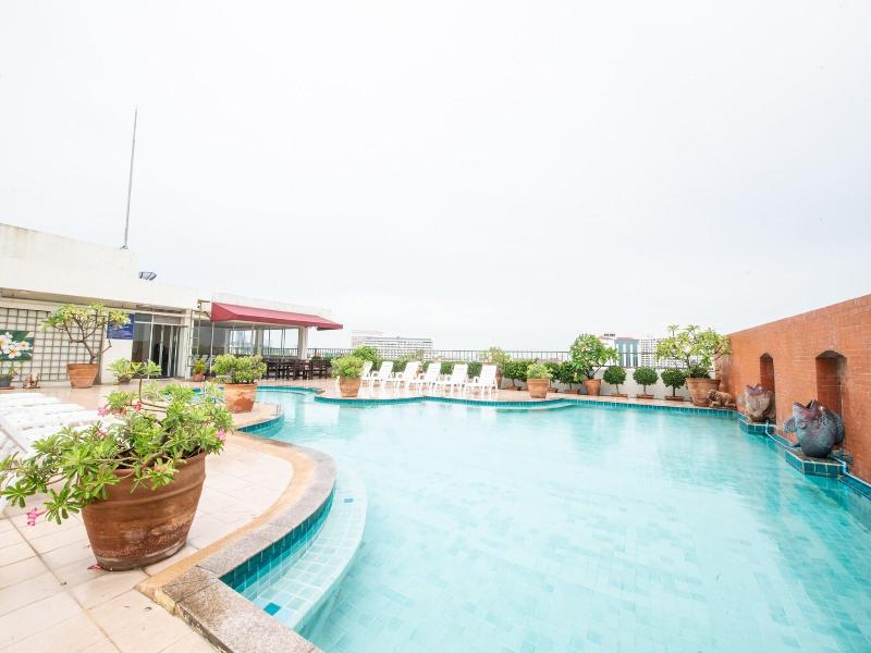 The Chanthong Residence And Hotel Pattaya image
