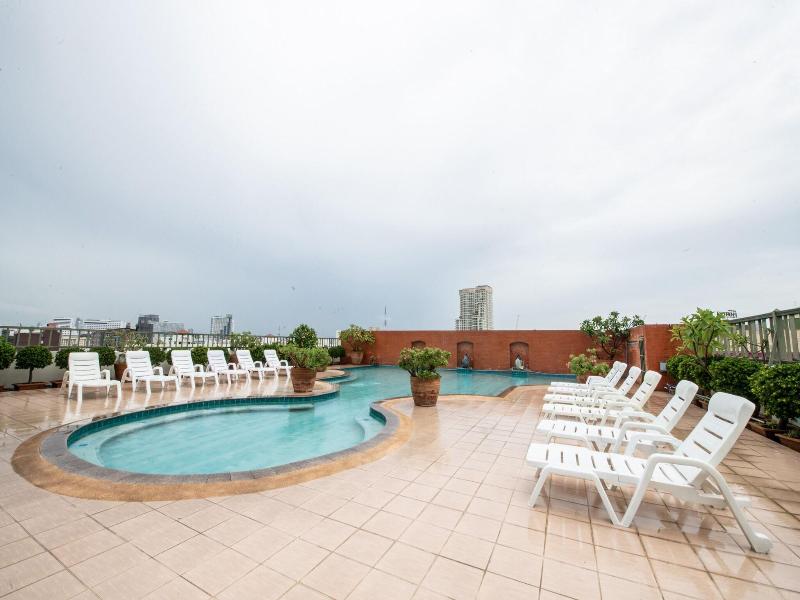 The Chanthong Residence And Hotel Pattaya image