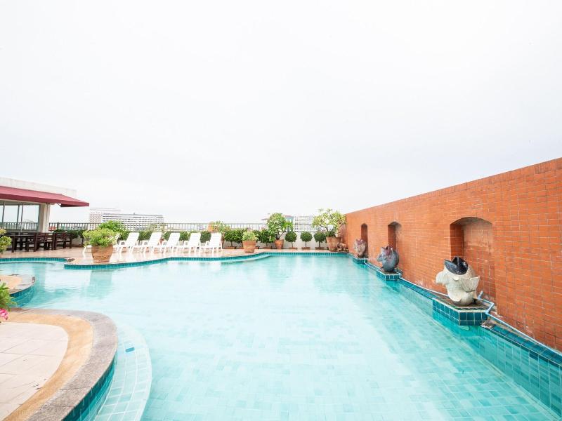 The Chanthong Residence And Hotel Pattaya image