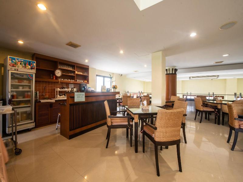 The Chanthong Residence And Hotel Pattaya image