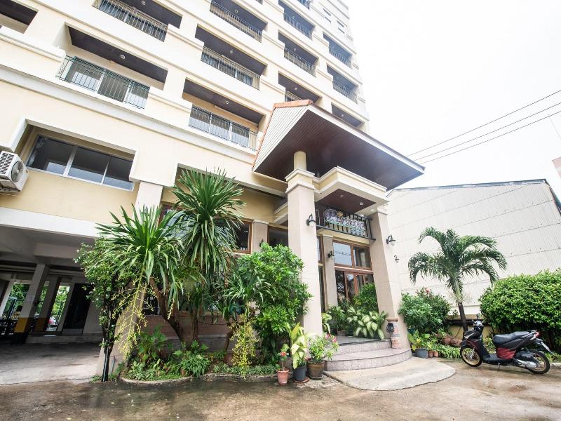 The Chanthong Residence And Hotel Pattaya image