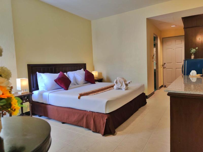 The Chanthong Residence And Hotel Pattaya image
