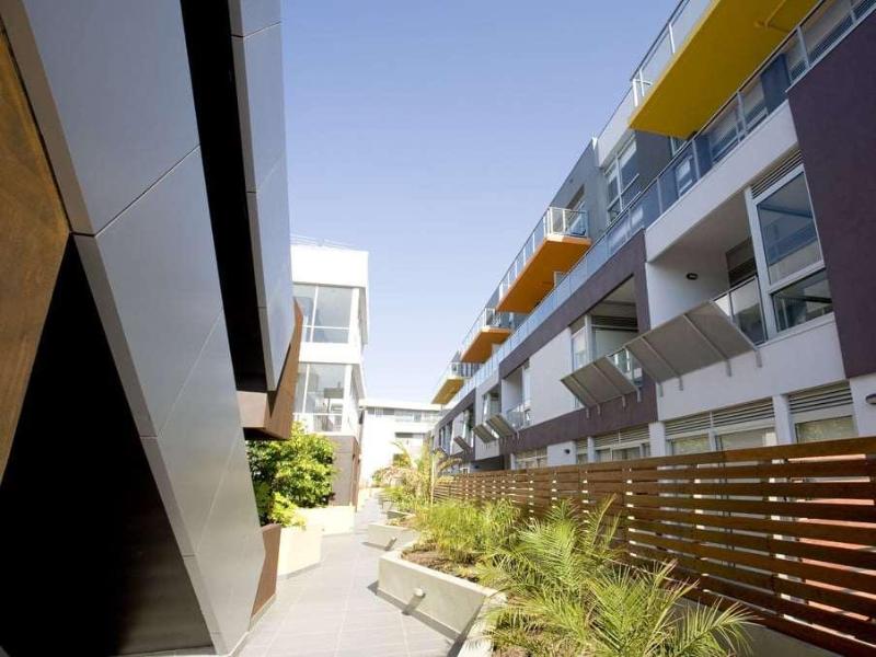 Apartments Ink image