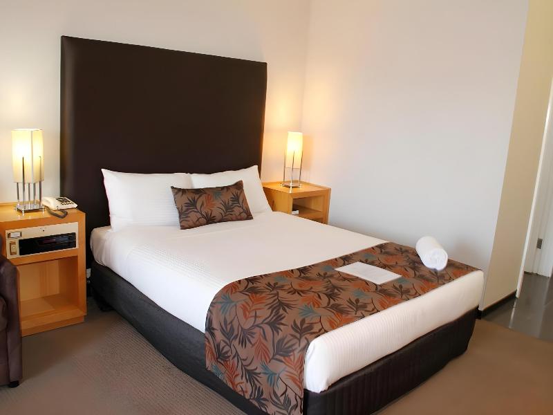 Sandown Regency  Serviced Apartments image