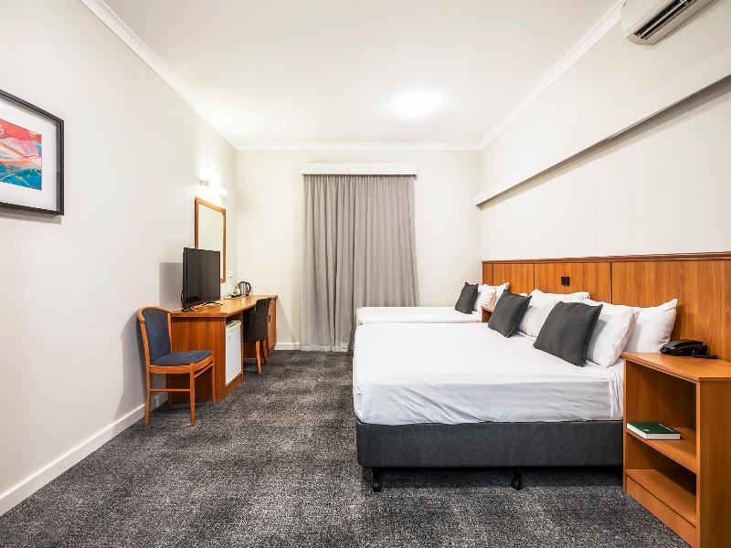 Metro Hotel Perth City image