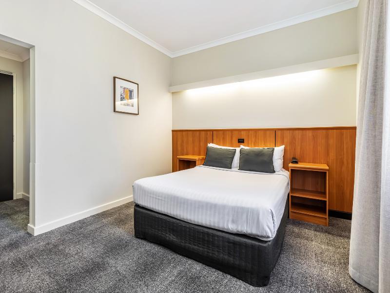 Metro Hotel Perth City image