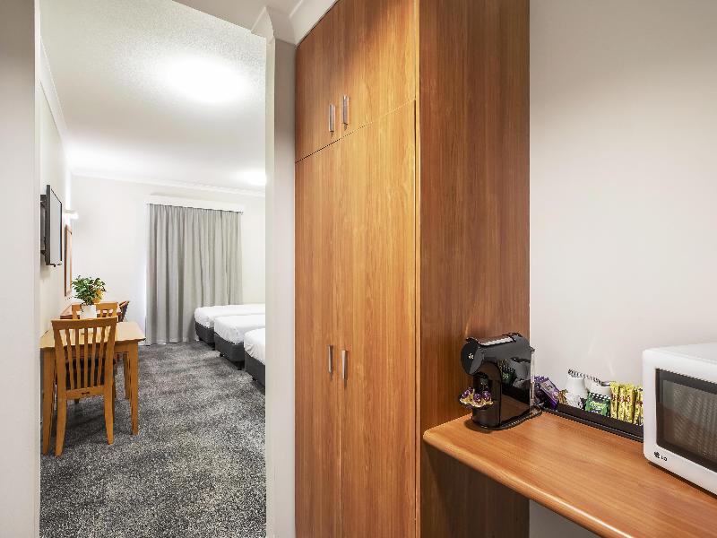 Metro Hotel Perth City image