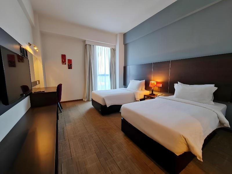 Swan Garden Hotel Melaka image