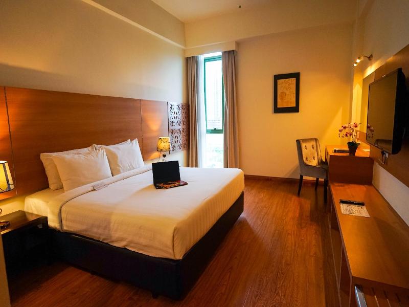 Swan Garden Hotel Melaka image