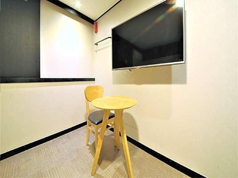Elysee Hotel image