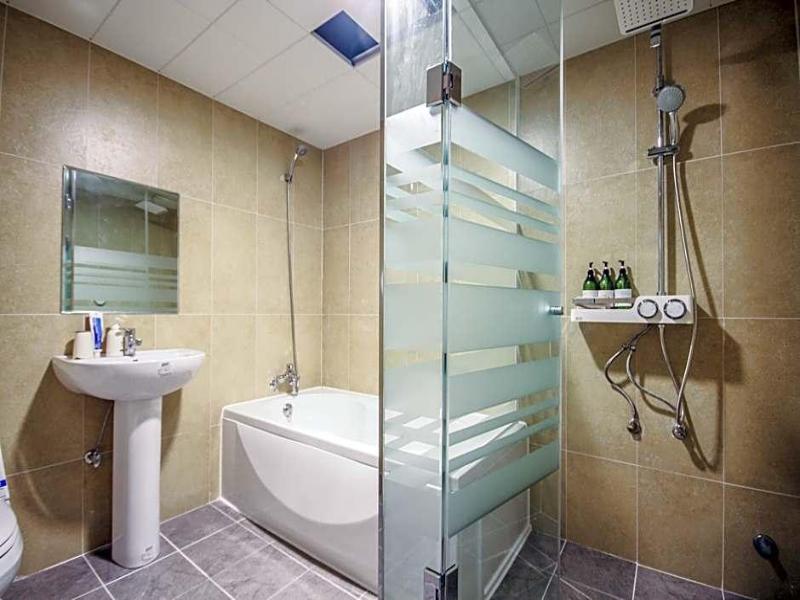 Elysee Hotel image
