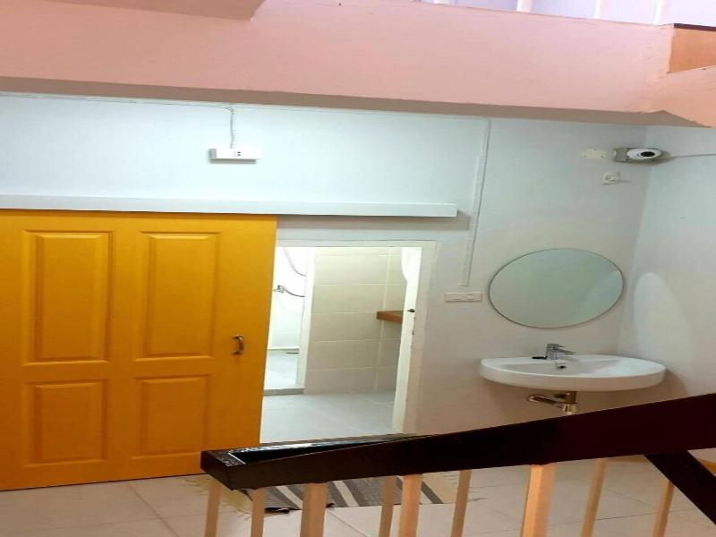 Asoke Montri Hostel image