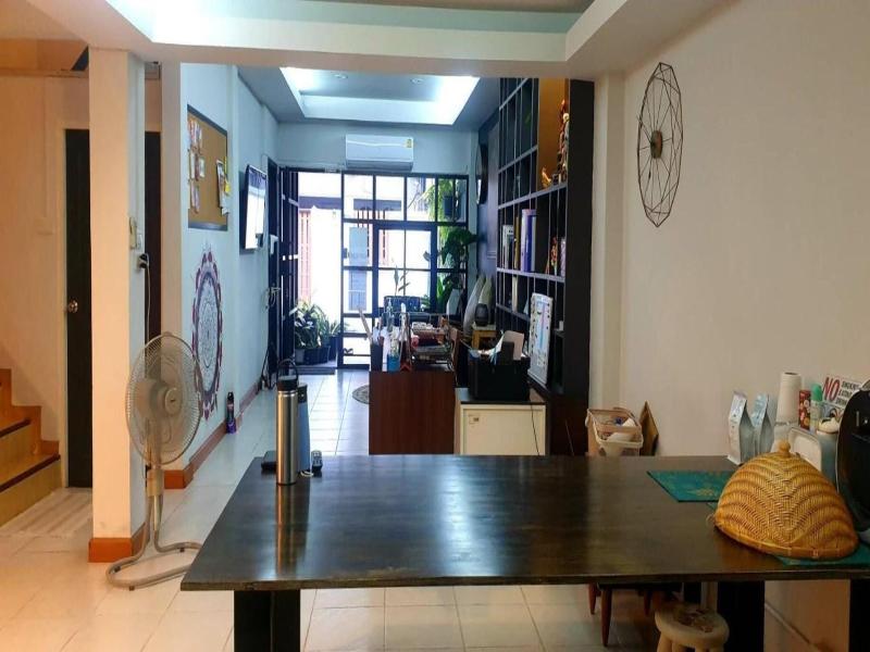 Asoke Montri Hostel image