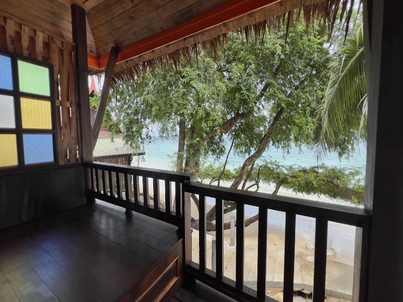 Phi Phi Relax Beach Resort image