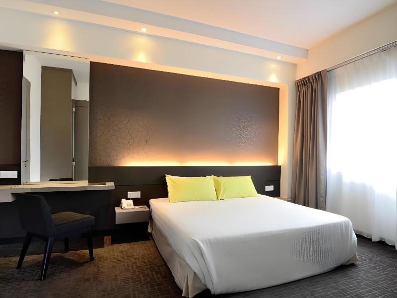 Starcity Hotel image