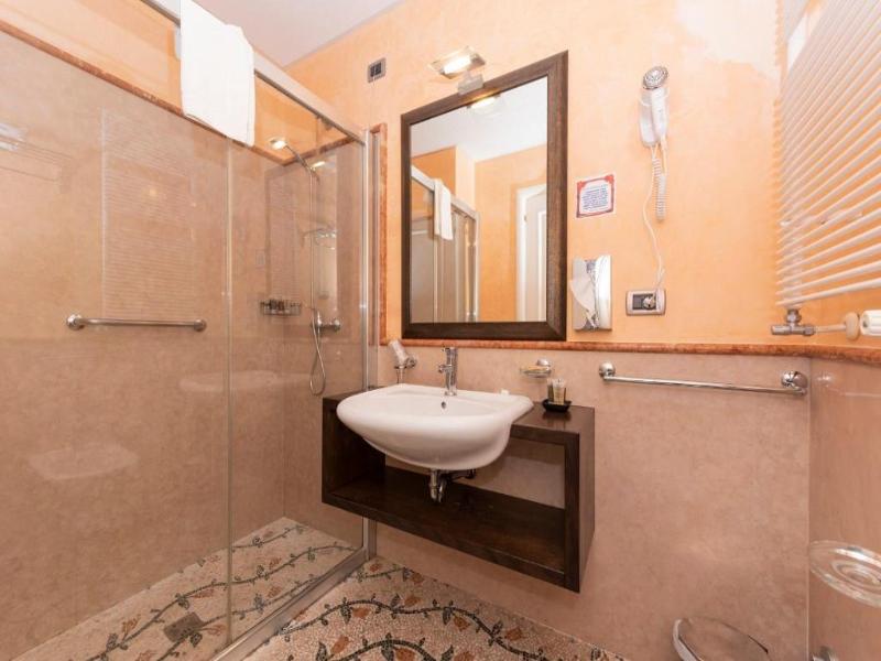 Hotel Aurora del Benessere image