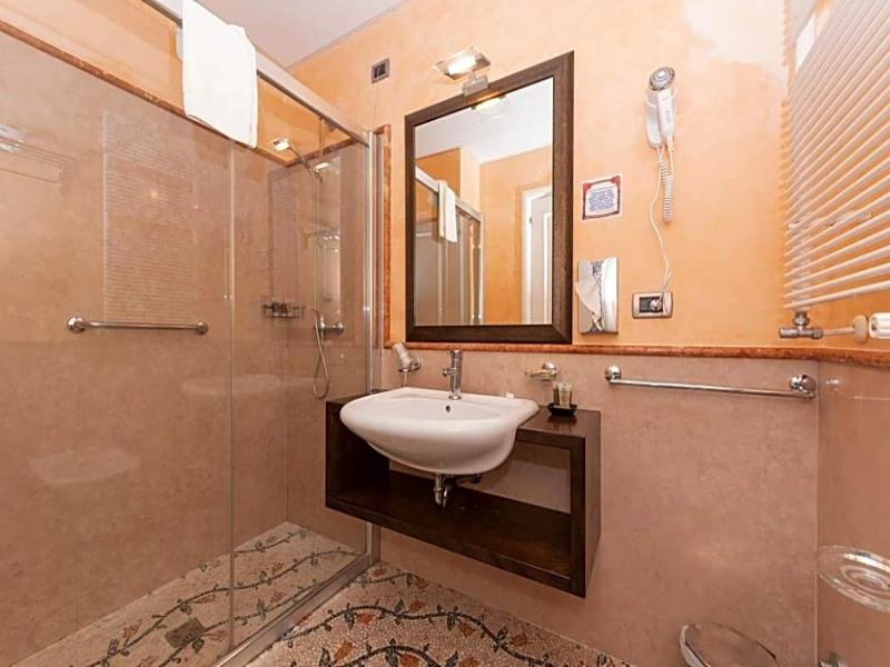 Hotel Aurora del Benessere image