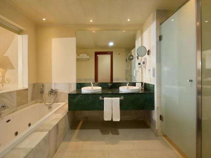 Bahia Principe Escape Runaway Bay Hyatt Incl Col image