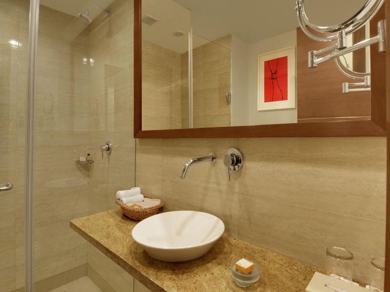 Four Points By Sheraton New Delhi Airport Highway image