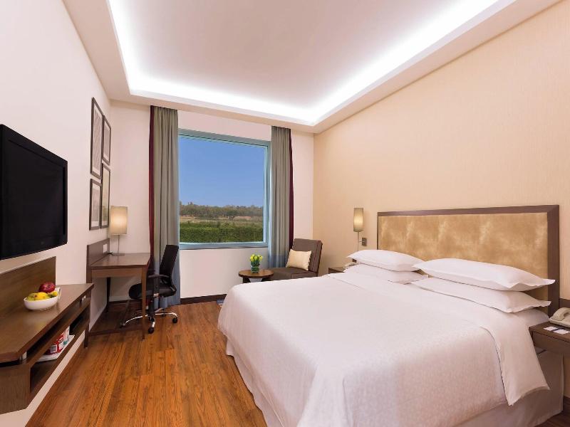 Four Points By Sheraton New Delhi Airport Highway image