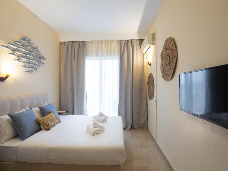Aurora Beach Hotel image