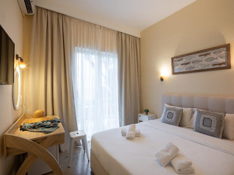 Aurora Beach Hotel image