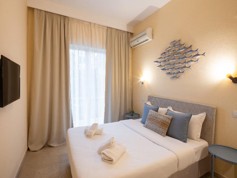 Aurora Beach Hotel image