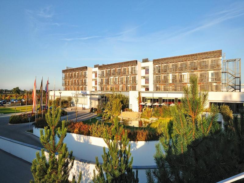 Therme Laa - Hotel & Silent Spa image