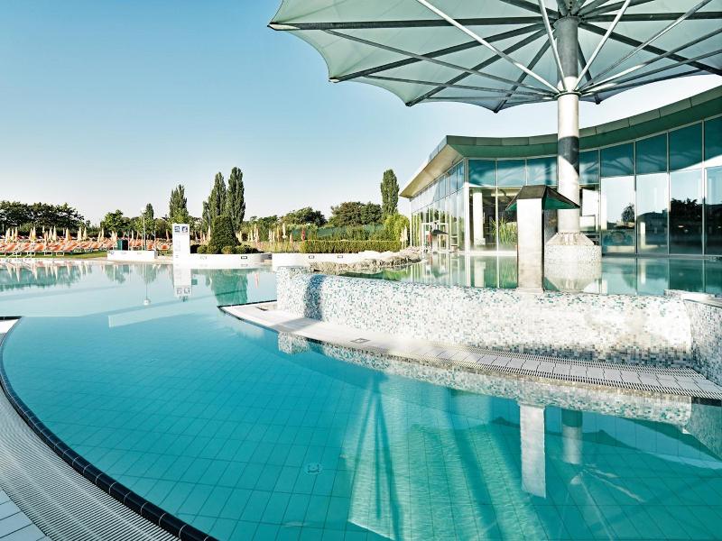 Therme Laa - Hotel & Silent Spa image