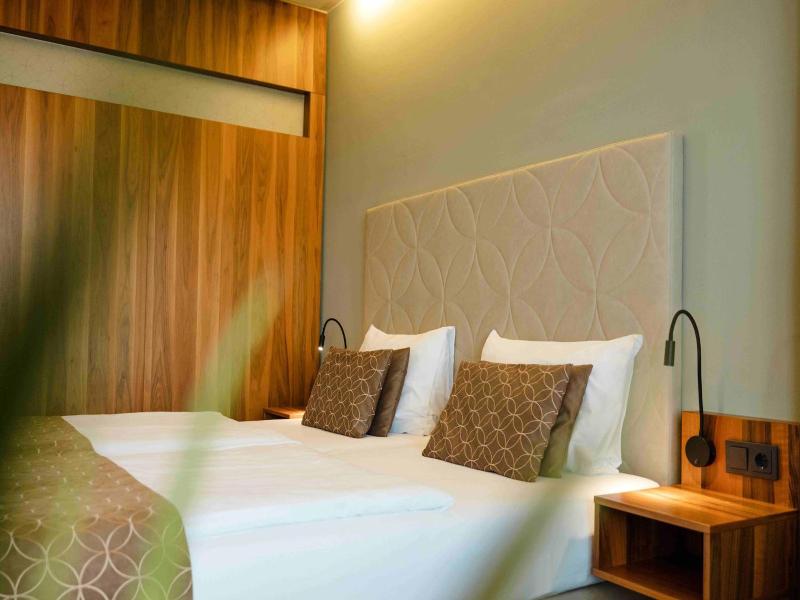 Therme Laa - Hotel & Silent Spa image
