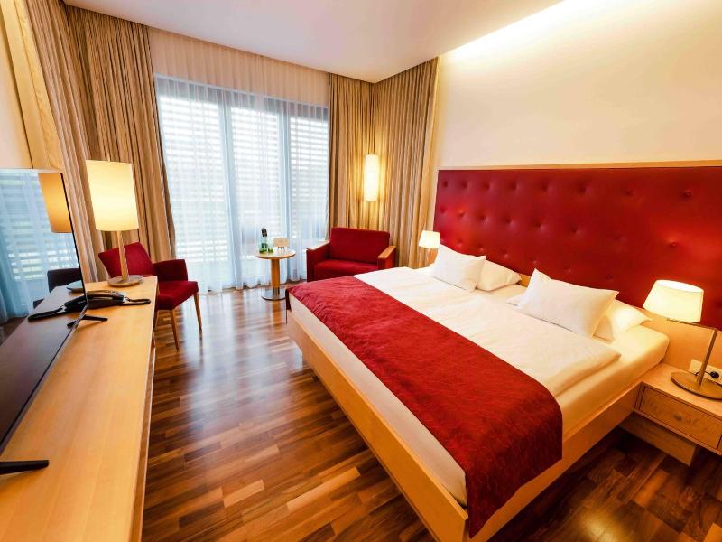 Therme Laa - Hotel & Silent Spa image