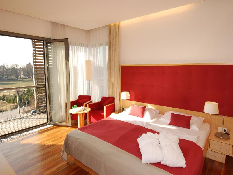 Therme Laa - Hotel & Silent Spa image