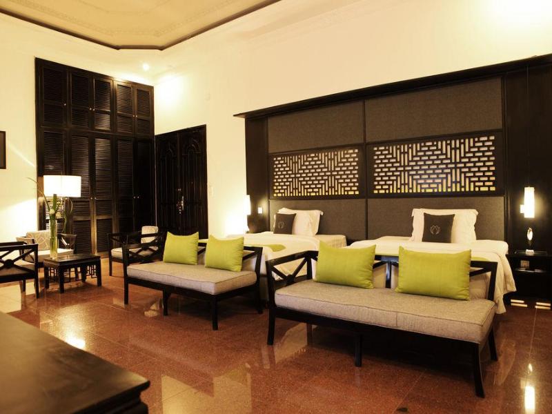 White Mansion Hotel image