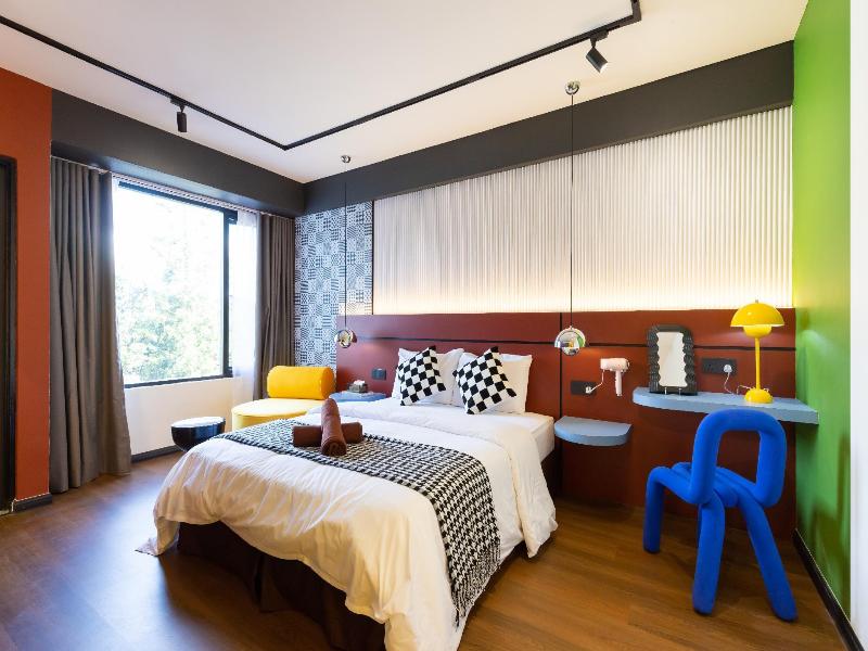Parkland Apartments image