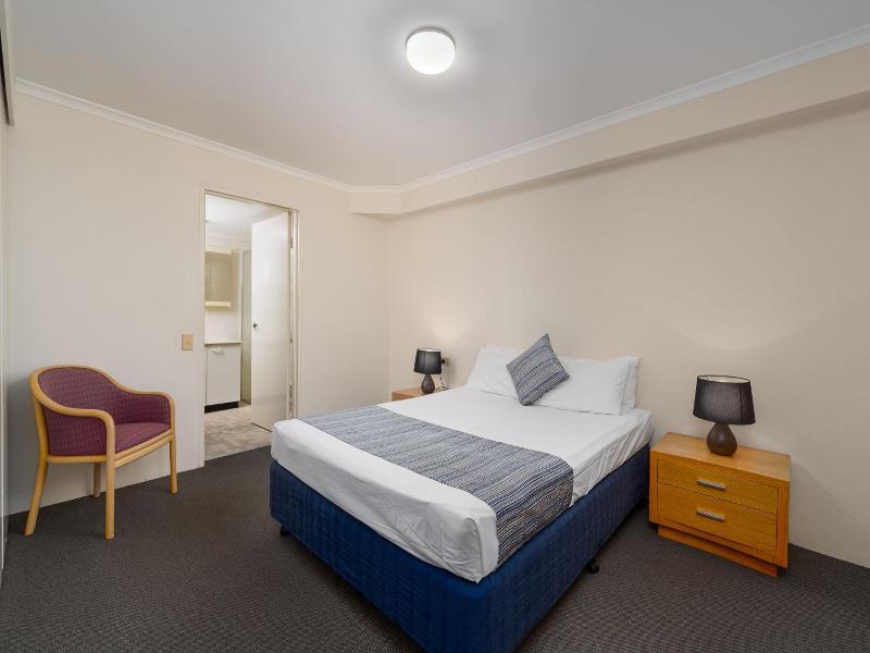 Wahroonga Waldorf Apartments Sydney image