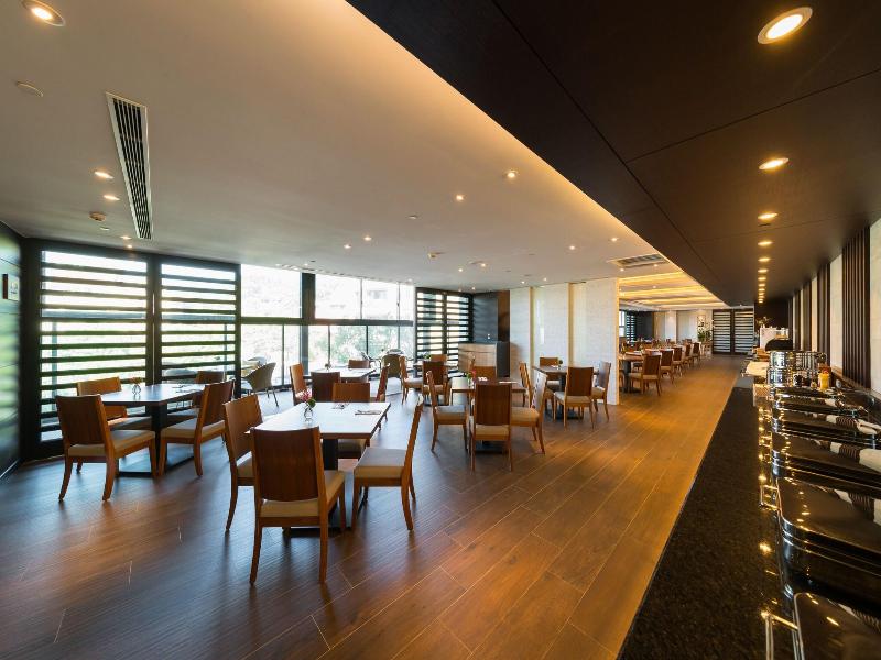 Asia Pacific Hotel Danshui image