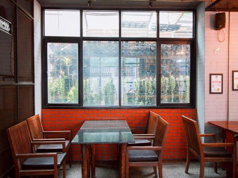 18 Coins Inn Pattaya image