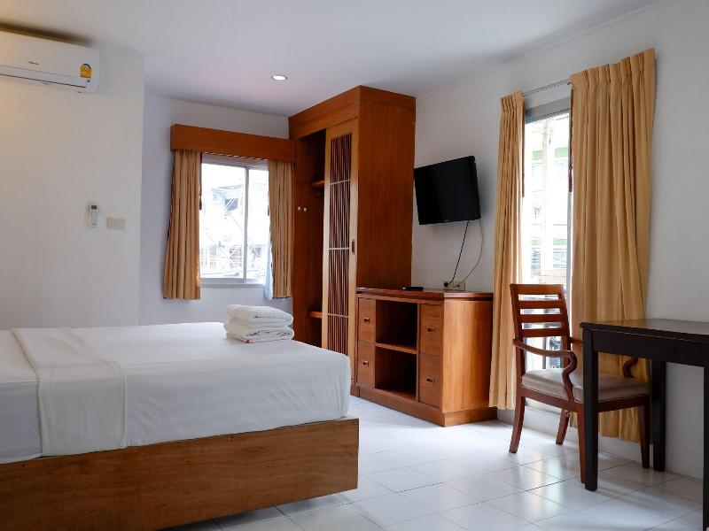 18 Coins Inn Pattaya image