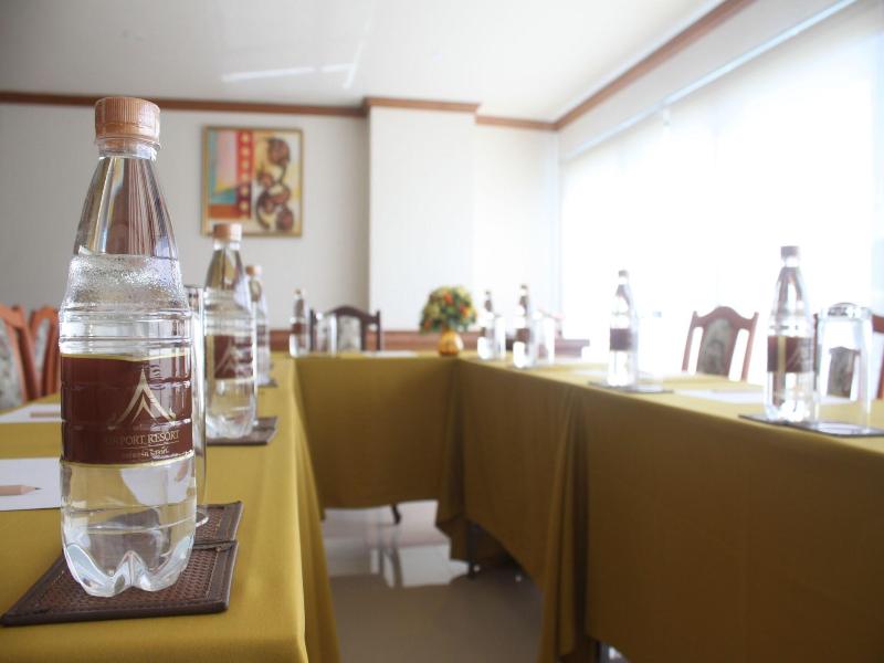 Airport Resort And Spa image