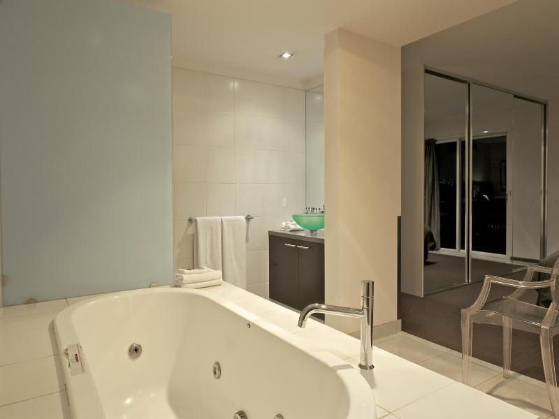 Zero Davey  Boutique Apartment image